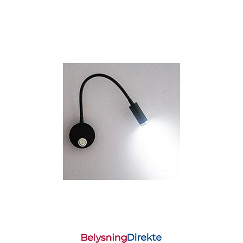 Vegglampen Til Vegglampen Til Hodet På Slangesengen Er Opplyst Av Lysleselampen