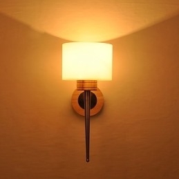Enkel Vegglampe Nattbordslampe Med Glassskjerm Og Heltre Til Soverom, Kommode, Stue, Babyrom