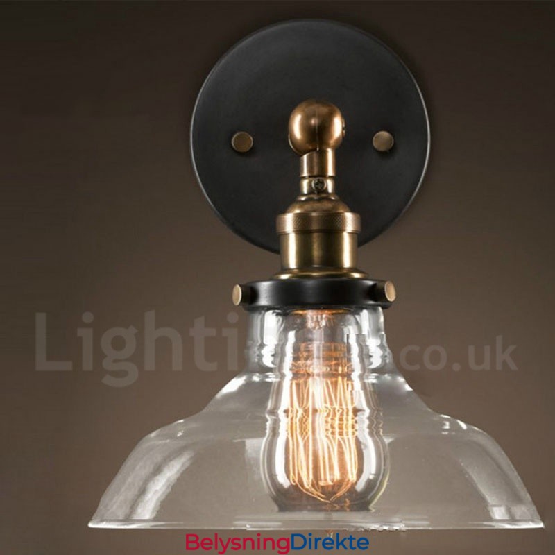 Rustikk Vegglampe For Soverom Med 1 Lys Og Glassskjerm I Hyttestil