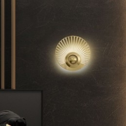 Nordisk Messingvegglampe, Hul, Rund Form, Vegglampe