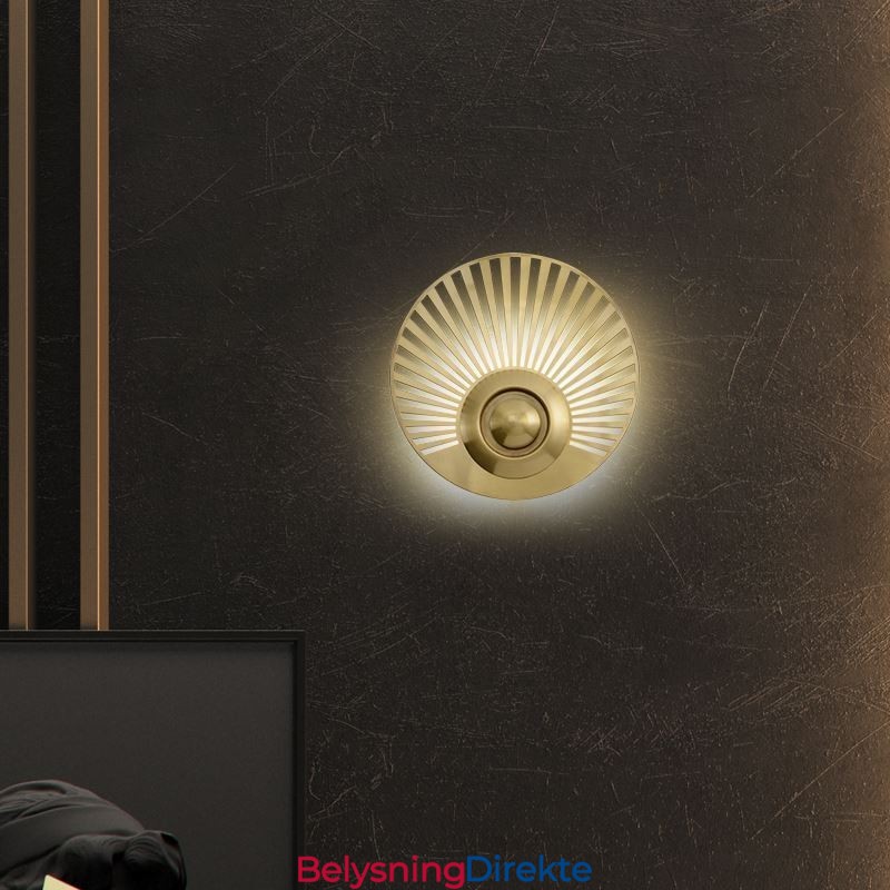 Nordisk Messingvegglampe, Hul, Rund Form, Vegglampe