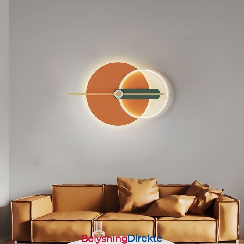 Vegglampe I Smijern Med Peker