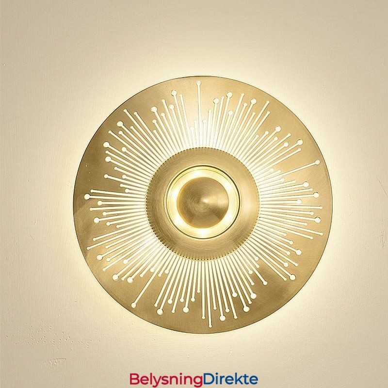 Nordisk Messingvegglampe, Hul, Rund Form, Vegglampe