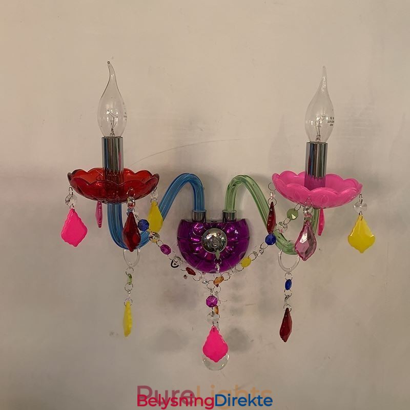 Fargerik Krystalllampe Med To Lys I Europeisk Midtgang