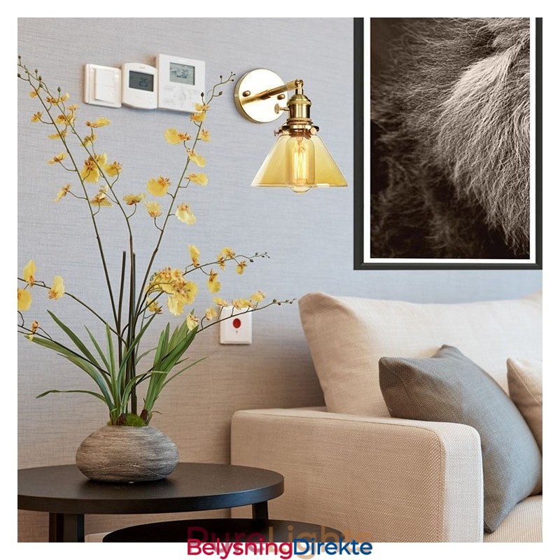 Moderne Vegglampe Med Glassskjerm