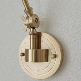 Moderne Vegglampe Med Glassskjerm