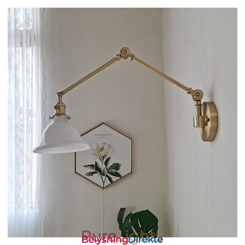 Moderne Vegglampe Med Glassskjerm