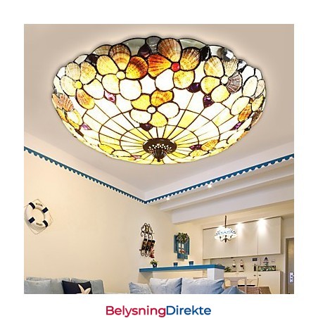 Middelhavsskjellene Absorberer Kuppellyset I Den Landlige Skorsteinen