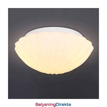 De Nordiske Kreative Glassskallene For Å Absorbere Kuppellys