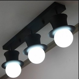 Taklampen Med Skap, Enkel Og Kreativ