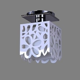 Rustikk Hytte I Ministil Med Galvanisert Innfelt Lampe