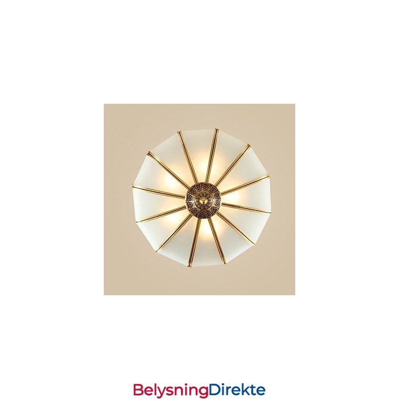 Den Klassiske Kobber Halvtaklampen I Kobberveranda