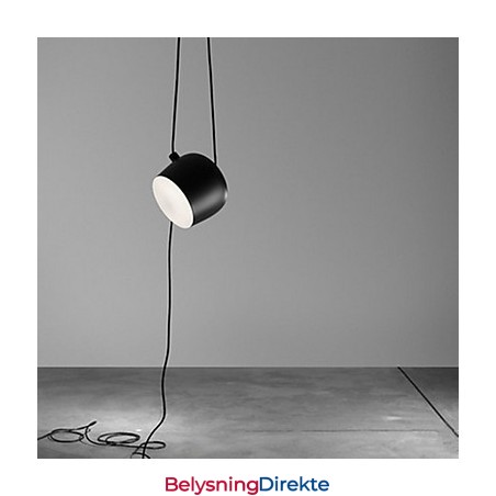 Moderne, Samtidskunstnerisk Maleri, Metallpendellampe